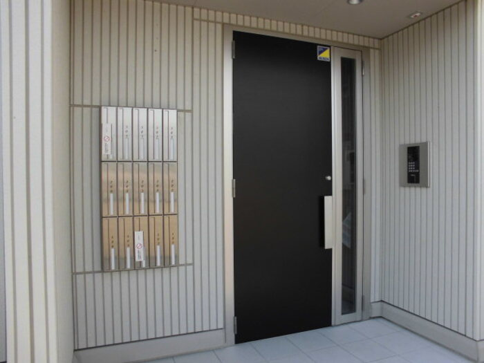 THE RESIDENCE姫路神屋町のエントランス