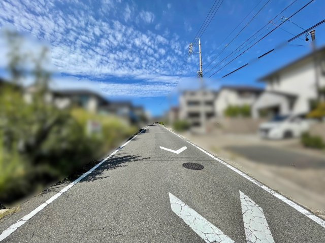 尾張旭市印場元町一丁目戸建の前面道路含む現地写真