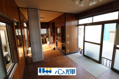 【居間・リビング】 | 宇部市松山町三丁目　中古二階建