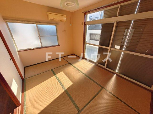 ハイツ秋山の寝室