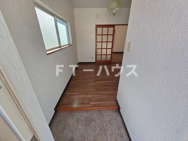 ハイツ秋山の玄関