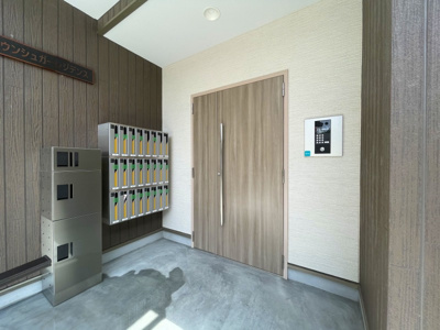 【エントランス】 | ブラウンシュガーレジデンス