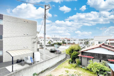 【展望】 | ◆アメリカンスタイリッシュなデザイン◆藤沢市羽鳥４丁目 | 青空が映える眺めは落ち着きさえ与えてくれます(^^)/この開放感ある眺望と共に閑静な住宅街の季節感を演出する四季折々の変化を楽しめる心地よい場所となることでしょう。