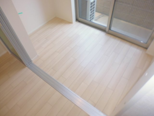 倉敷市福田町古新田のアパートのバルコニー|サンルーム