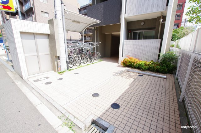 ルヴェール新大阪　仲介手数料無料のエントランス