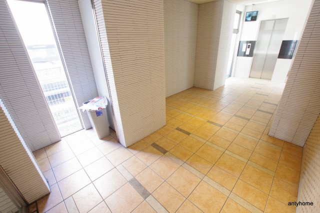 ルヴェール新大阪　仲介手数料無料のロビー