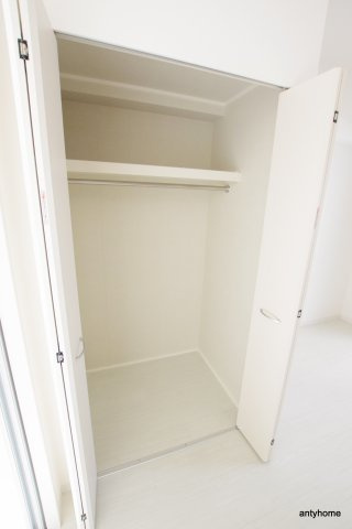 ルヴェール新大阪　仲介手数料無料の収納