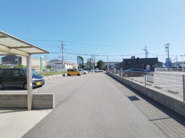 リッチキャッスルⅢの駐車場