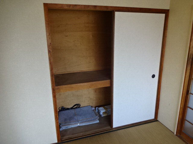 コーポやすむろの収納