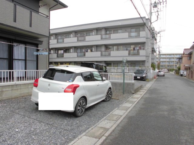 ボナールUの駐車場