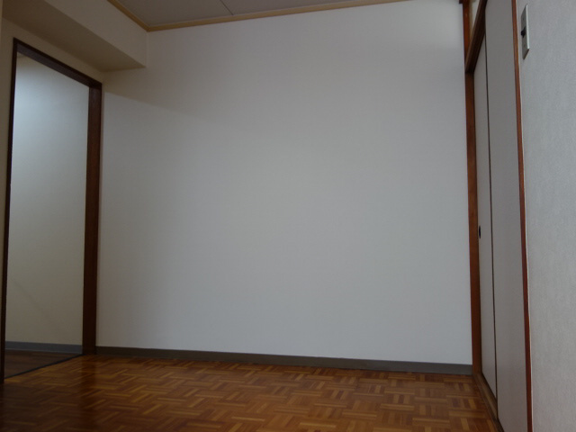 晴水ビルの居間・リビング