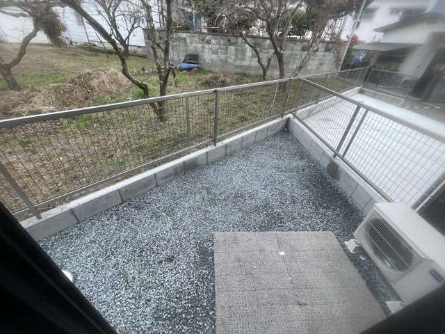 ガレージロタス白国の庭