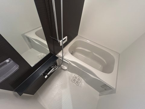 プレサンス塚本ミッドネクストの浴室