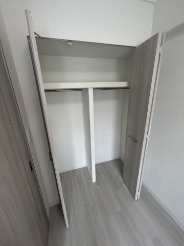 プレサンス塚本ミッドネクストの収納