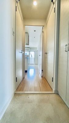 【玄関】 | スプランディッド難波