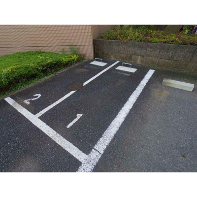 【駐車場】 | エルヴェ大泉学園 | バイク置き場（盗難防止バーあります）