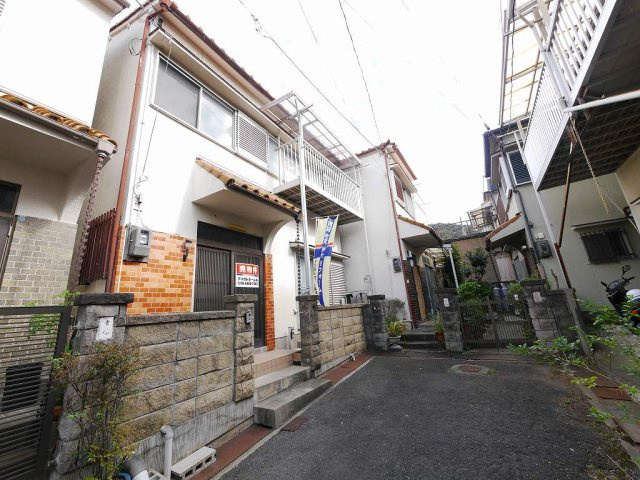 妙法寺字岩山戸建の外観