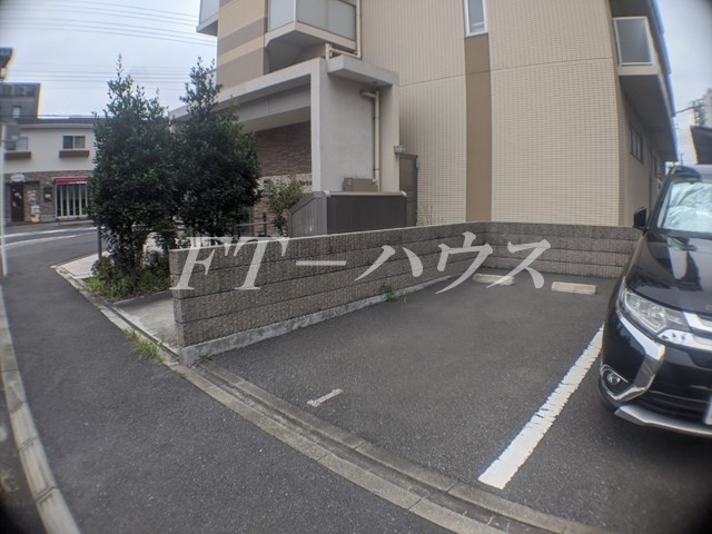 グレースＫ津田沼の駐車場