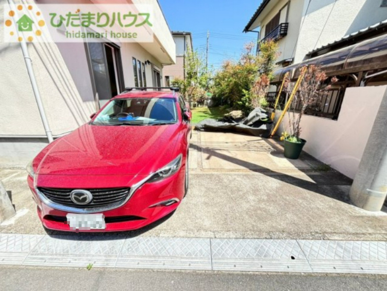 上尾市今泉　中古一戸建て　の駐車場