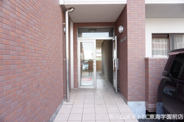 熊本市中央区本山町の賃貸マンションのエントランス