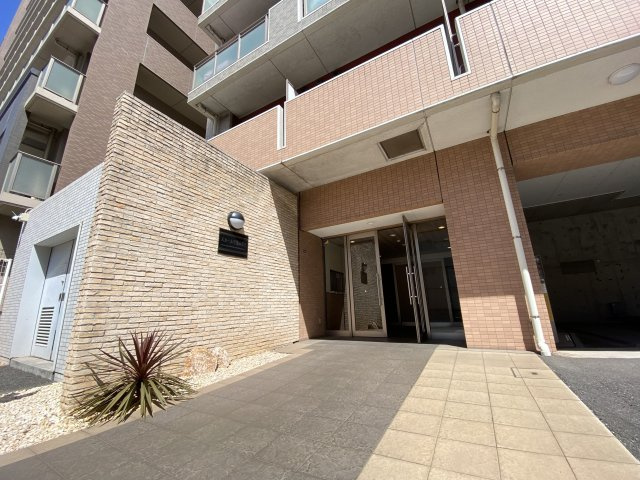 綺麗な建物入口★