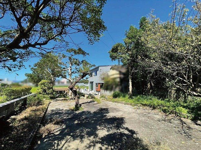 高知市春野町西分　中古戸建ての庭