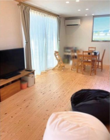 高知市春野町西分　中古戸建ての居間・リビング