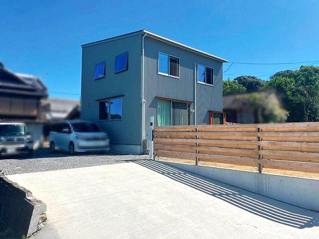 高知市春野町西分　中古戸建ての駐車場