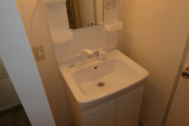 セジュール鳥形の独立洗面台|シャンプードレッサー