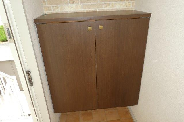 セジュール鳥形の玄関|シューズボックス