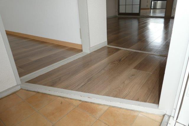 セジュール鳥形の玄関