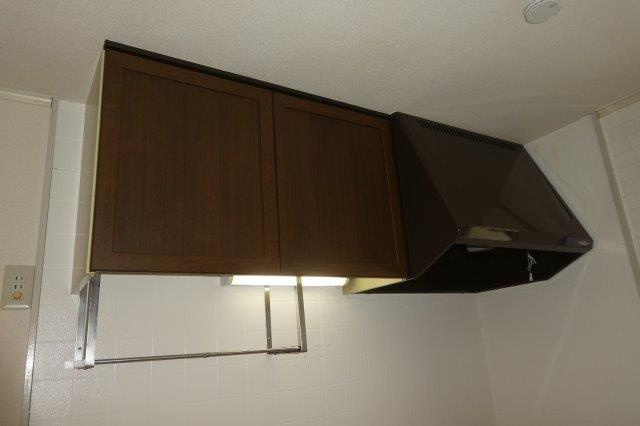 セジュール鳥形のキッチン|キッチン上収納