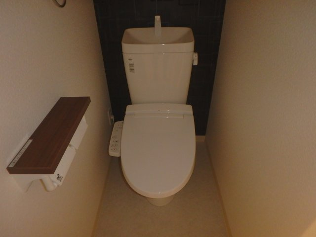 【トイレ】 | ルストーレ西宮北口1号棟 | 清潔感のあるトイレです