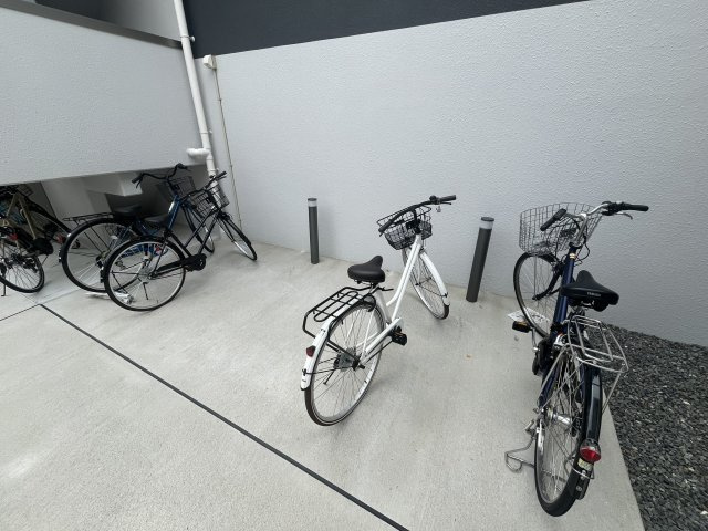 【その他共用部分】 | ルストーレ西宮北口1号棟 | 駐輪場です