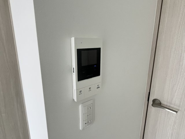 【セキュリティ】 | ルストーレ西宮北口1号棟 | モニター付きインターホンです