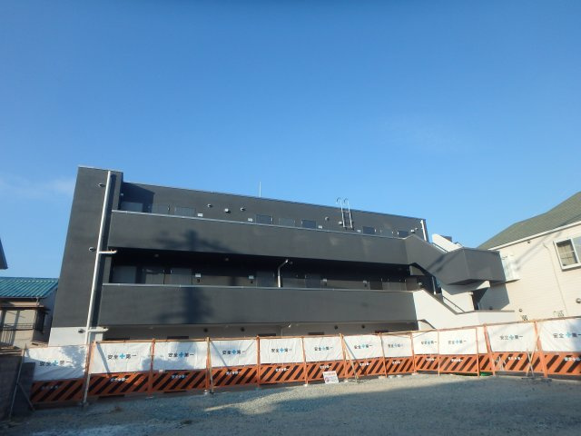 【外観】 | ルストーレ西宮北口1号棟 | 落ち着いた雰囲気の外観です