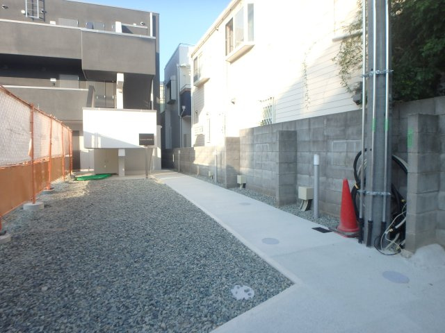 【エントランス】 | ルストーレ西宮北口1号棟 | エントランスです