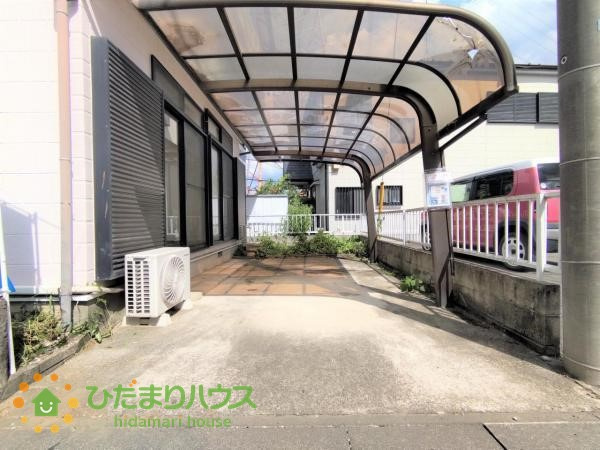 上尾市原市　中古一戸建ての駐車場