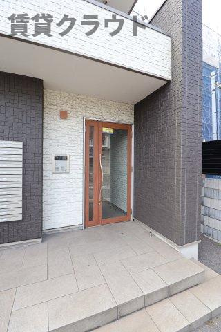 AQUE3のエントランス|お気軽にお問い合わせください♪