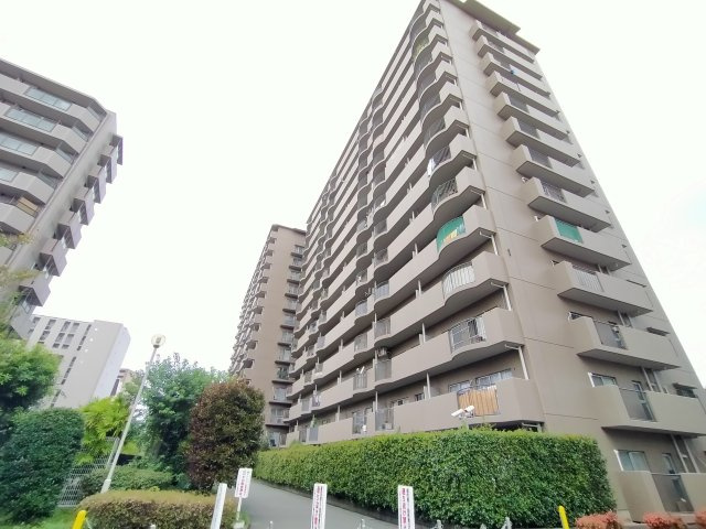シティハイツ森小路２号棟の外観