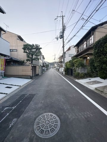 紫竹東栗栖町の前面道路含む現地写真
