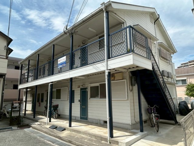 松岡ハイツの外観
