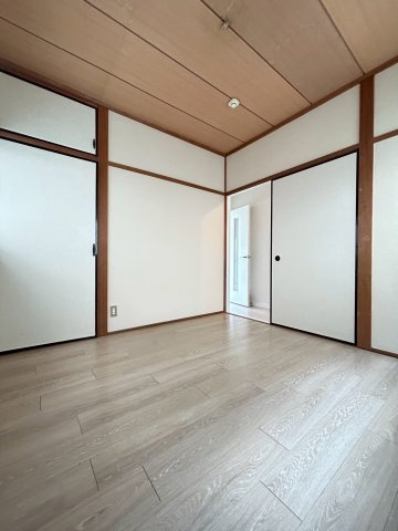松岡ハイツの寝室