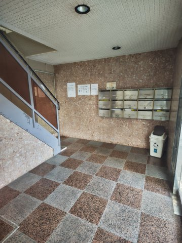WESTヒルズ神田のロビー|毎日通るロビーはこのようになっています