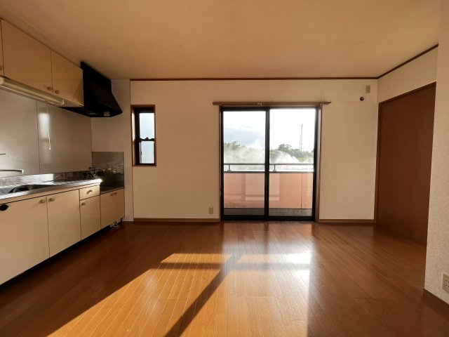 メゾンエクセレンスAの居間・リビング