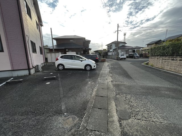 メゾンエクセレンスAの駐車場