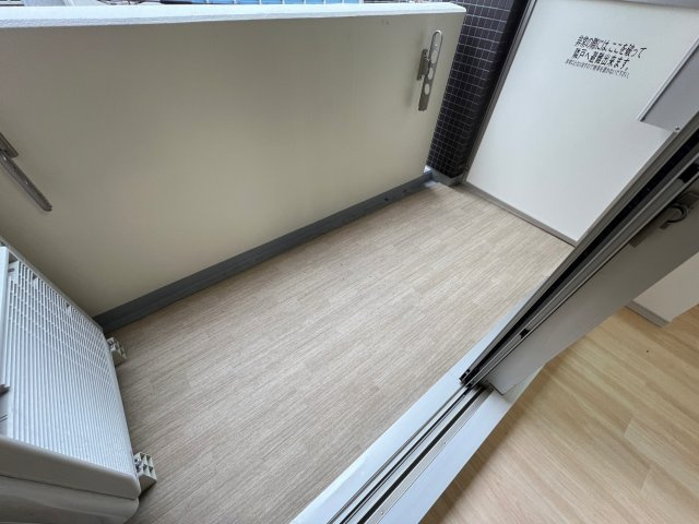 藤の邸　江戸堀のバルコニー