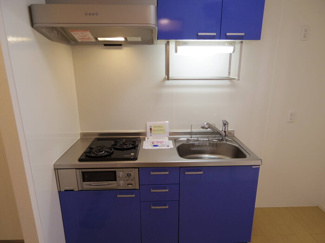 【キッチン】 | The Ritz TAKANO | システムキッチン(2口ｶﾞｽｺﾝﾛ付）