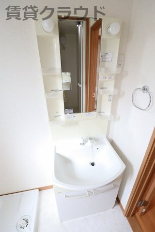 パティオ蘇我の独立洗面台|独立洗面化粧台が付いています