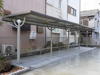 【駐車場】